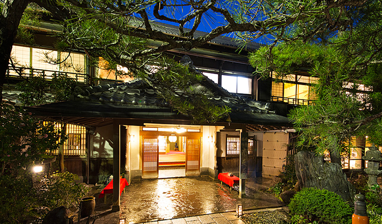 ようこそ、大阪の旅館・ホテルへ